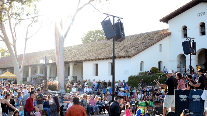 Concerts Plaza Mother Corn Shuckers_7813 680
