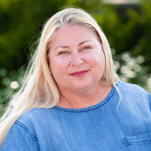 Leann Standish