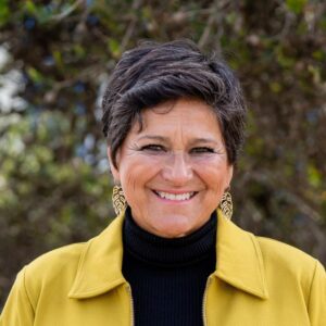 Picture of District 3 Supervisor Dawn Ortiz-Legg in black turtle neck with yellow blazer